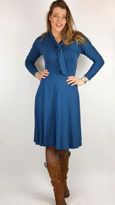 who's-that-girl-jurk-eugenie-blauw