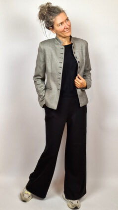 cloud9-jasje-senna-black-zilch-bamboe-top-batsleeve-black-surkana-broek-black